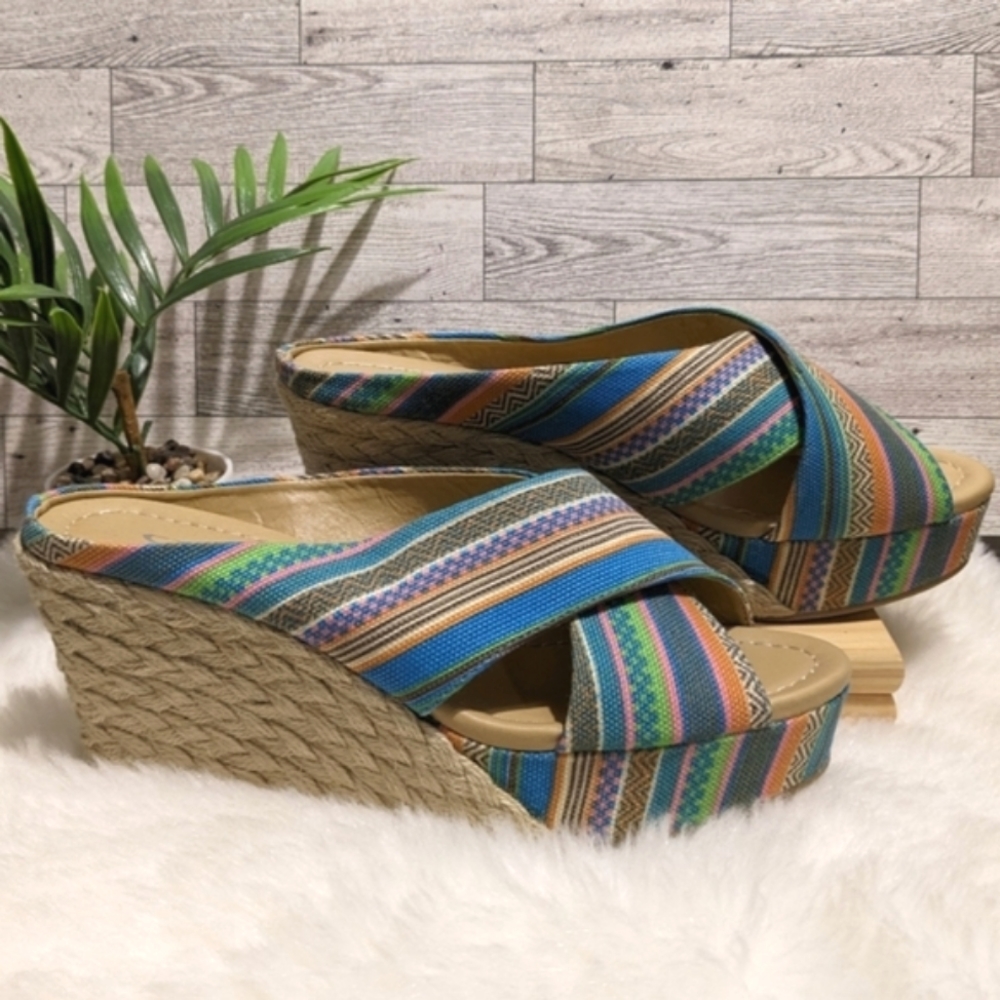 Chinese Laundry Wedge Sandals
